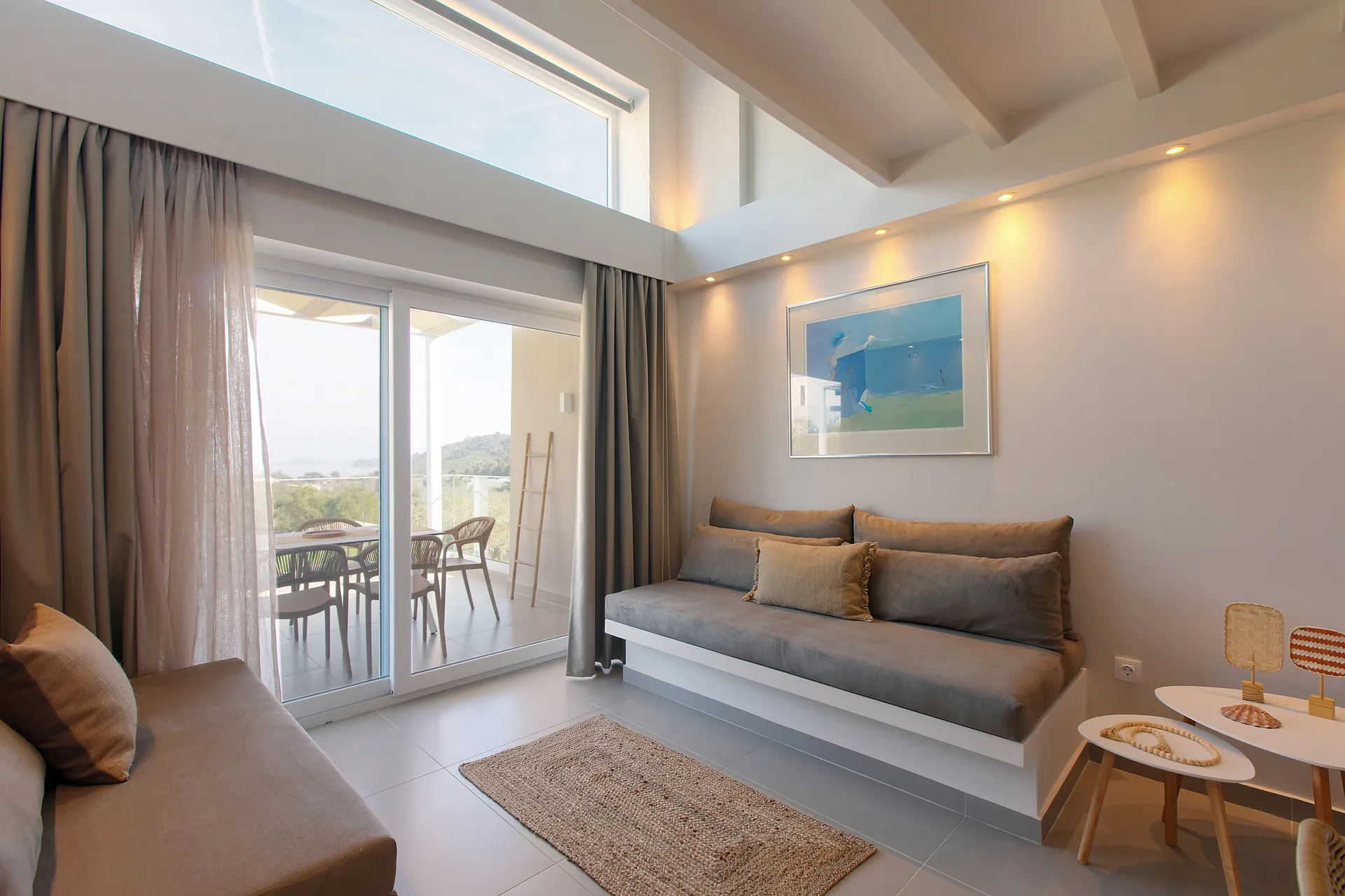 Kaela Pool Villas-Upper Loft Villa with Private Pool dnevna soba